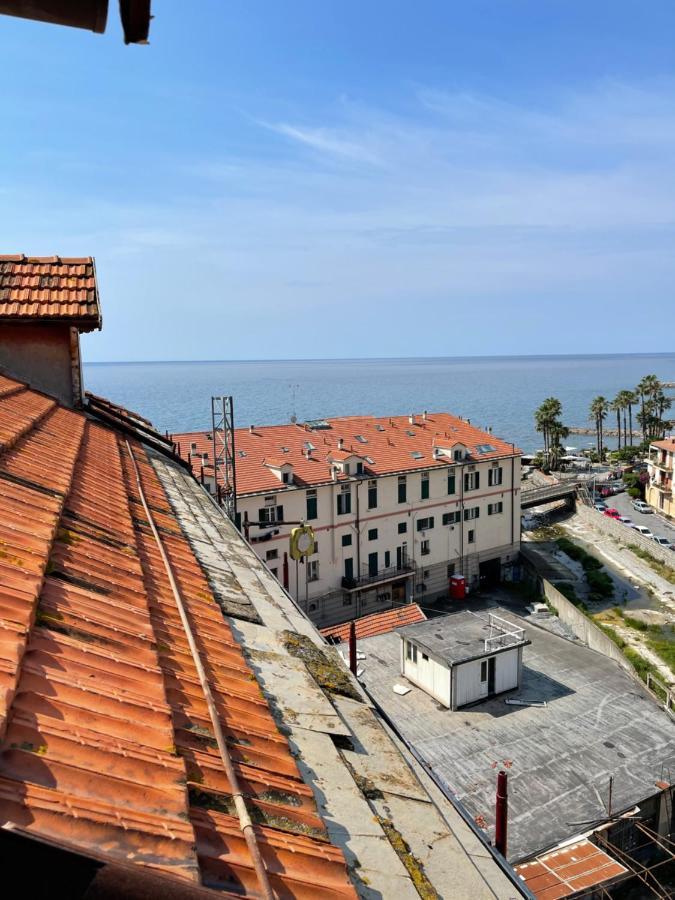 Appartamento Sul Mare Alla Foce Imperia Extérieur photo